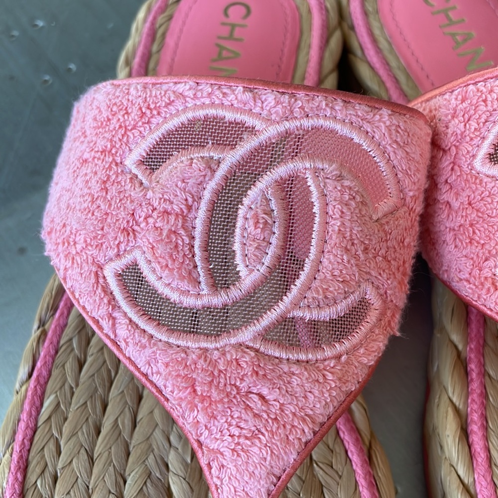 Chanel pink coral terry thong sandal flats woven braided raffia sz 39 - Picture 2 of 11